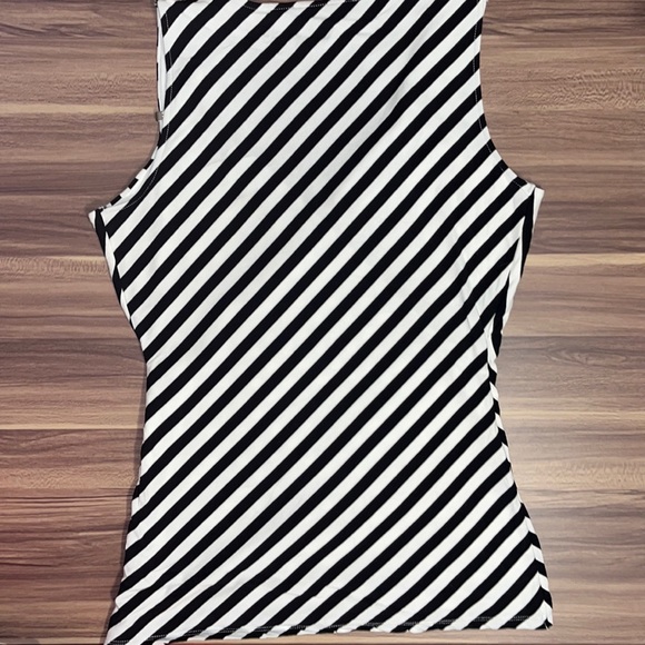 White House, Black market, black and white striped ruched tank top - Picture 3 of 15